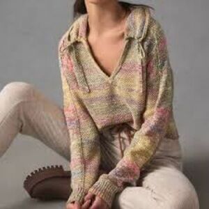 Chic V-Neck Sweater in Pastel Hues